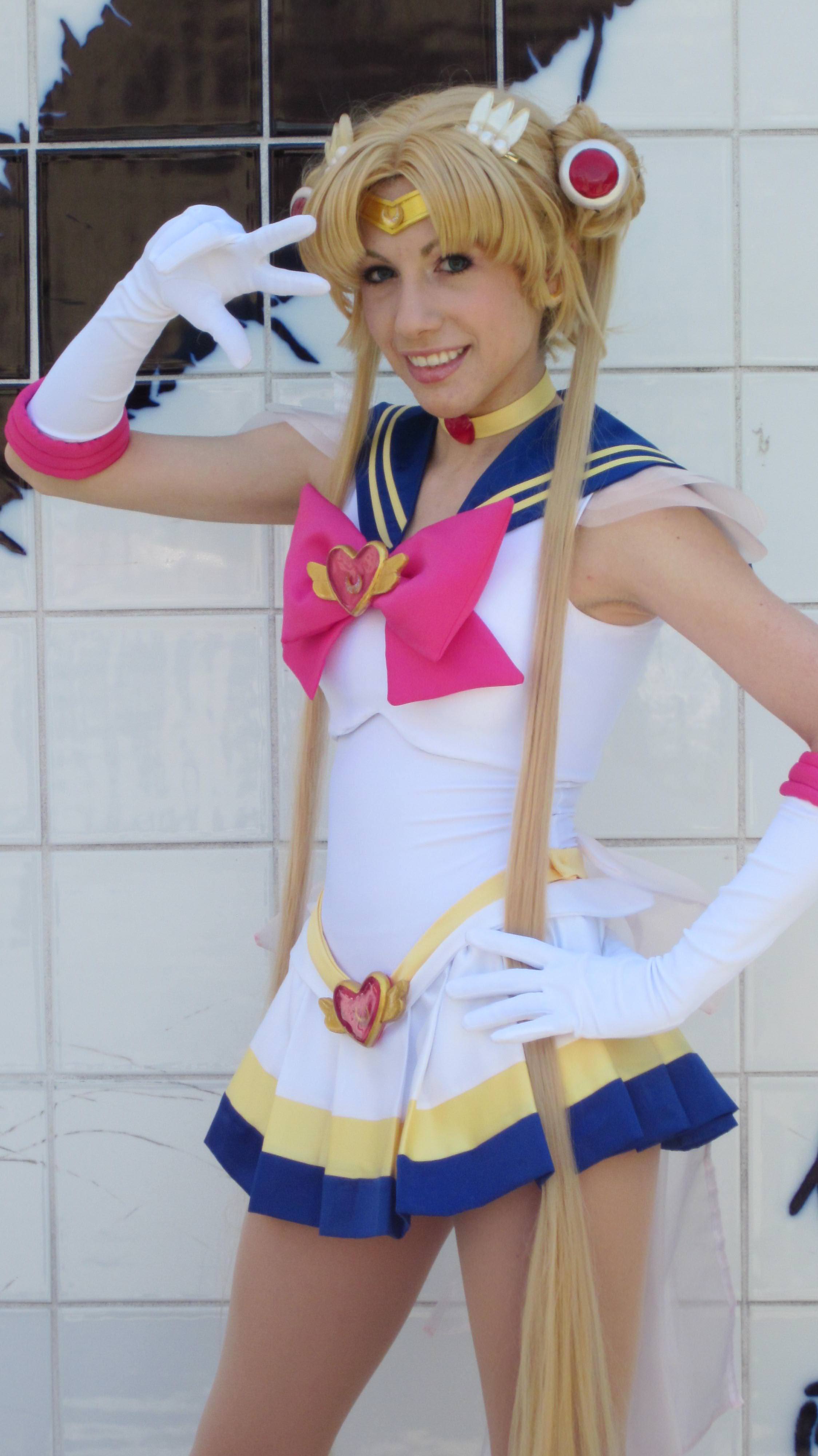 セーラームーンのコスプレする外国人美少女 23