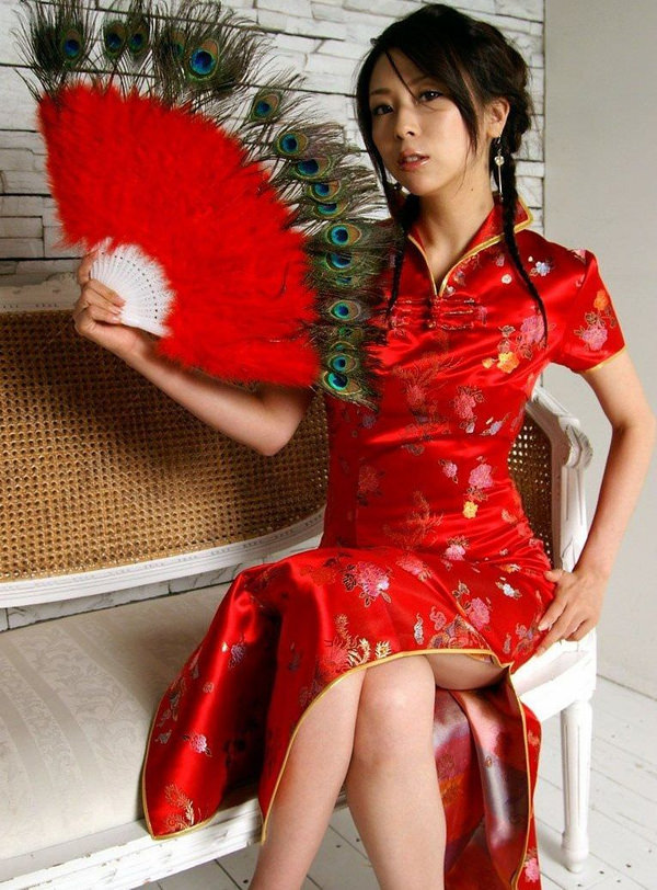 チャイナドレスの美脚 11
