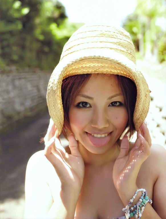 磯山さやかがポロリした乳輪、色がリアルすぎてドスケベwwwwwwwww (画像あり)