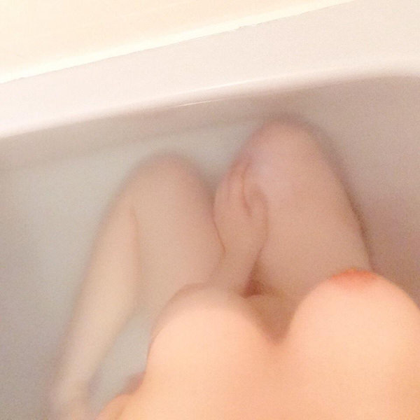 素人の入浴中の全裸自撮り 31
