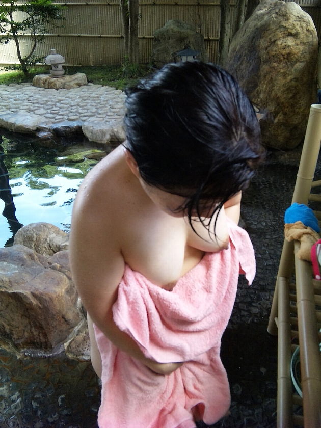 温泉旅行で撮った素人の入浴中ヌードや浴衣姿 4