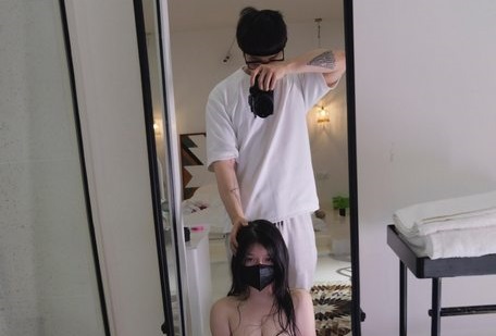 【画像】金持ち中国人さん、ご自慢のセックス女がこちら
