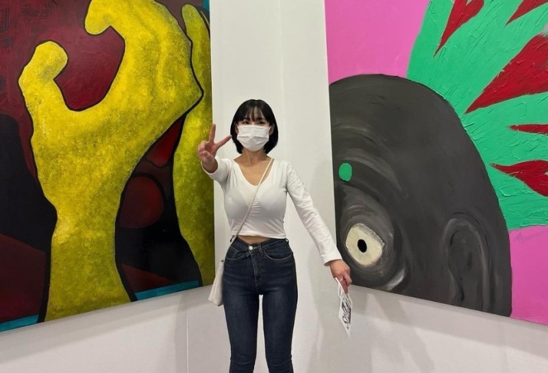 【悲報】芸大JD(27)、自分の現代アートではなく乳ばかり注目されブチギレ