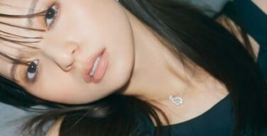 【画像】齋藤飛鳥さん(24)、胸の谷間を見せつける先行カット解禁ｗｗｗｗｗ