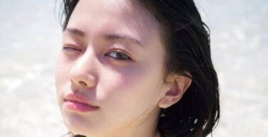山本舞香、水着おっぱい！濡れたお胸の谷間がエロくてたまらんｗｗｗｗｗｗｗｗｗ