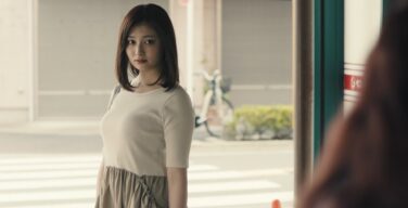 吉川愛さん、ムチムチのデカパイが盛り上がってしまう