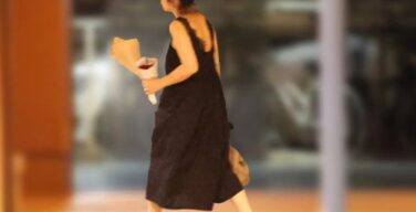 【悲報】斉藤由貴、また不倫セクシーワンピで夜這い！これはもうNTRプレイだろ・・・
