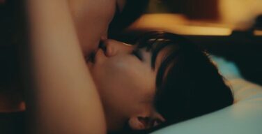 【悲報】田中美久さん、また脱ぎ役でセックスシーン・・・