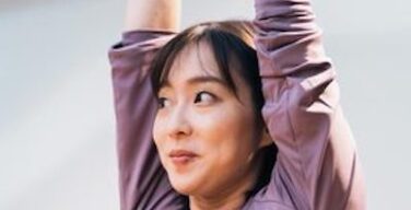 【最新画像】卓球・石川佳純さん、ストレッチで乳が強調されてしまう！こんなにデカかったのかよ！