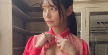 【画像】似鳥沙也加っていつの間にかガッツリ乳首出してたんやな