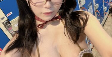 【画像】東雲うみちゃん、乳輪を晒してしまうｗｗｗｗｗｗｗ