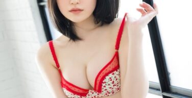 グラビア界の主人公(金丸紗希)、グラビアおっぱいがエロい！フォロワー130万人超えインフルエンサー、脱いだら凄かったｗｗ