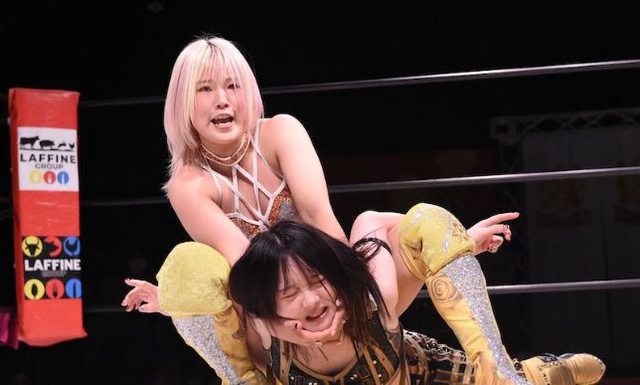 【画像】19歳美少女女子プロレスラーさん　グラビアで豊満な水着姿を披露