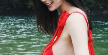 令和の峰不二子さん、生おっぱいをSNSにアップしてしまうｗｗｗｗｗ