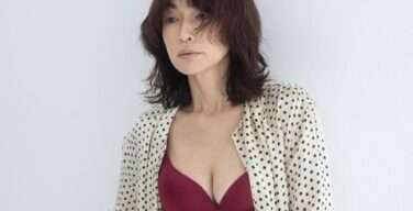 【朗報】長谷川京子さん(46)のランジェリー姿、エッロすぎるww