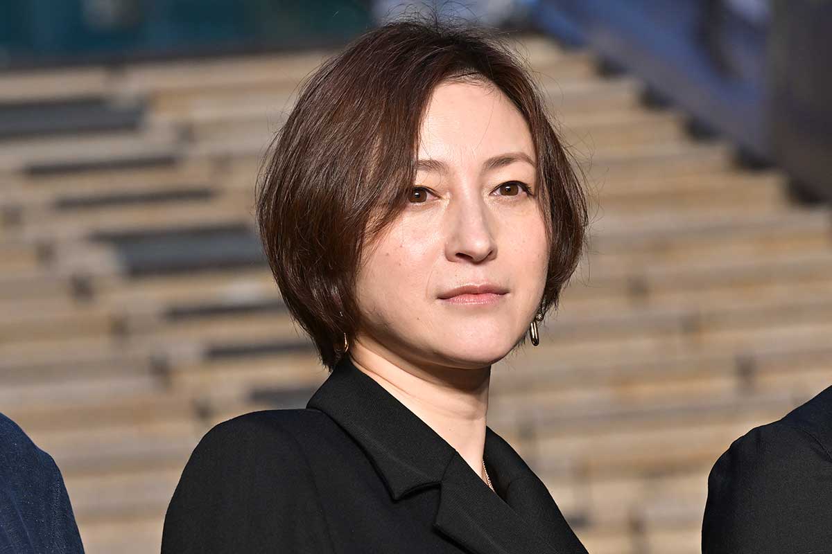 広末涼子ちゃん、体を丸めて駄々っ子になる
