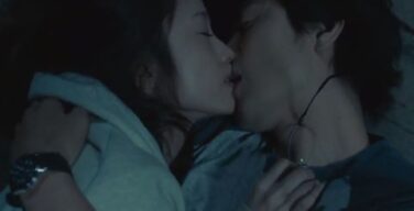 上戸彩、濡れ場セミヌードおっぱいがエロ過ぎる！15年ぶりの写真集でお胸、解放www