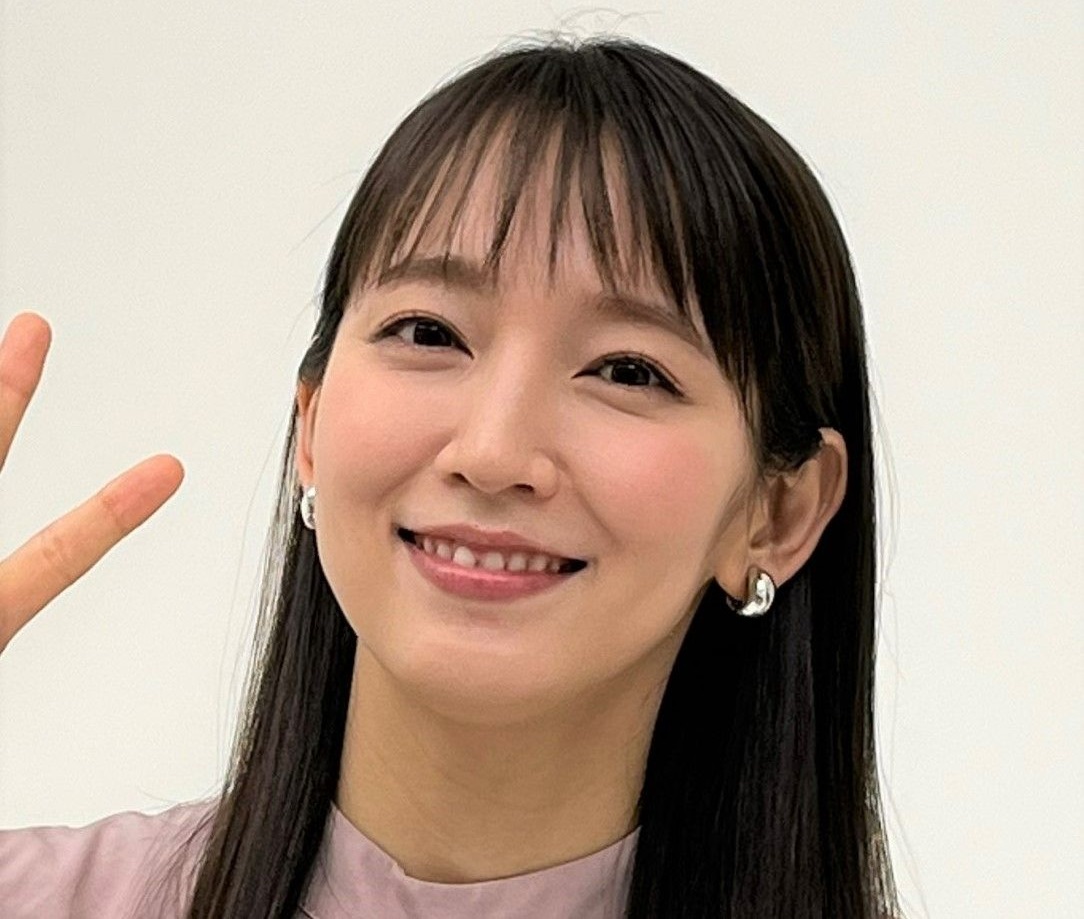 吉岡里帆「可愛いです、おっぱい大きいです、不倫しないです」←こいつが女に嫌われてる理由
