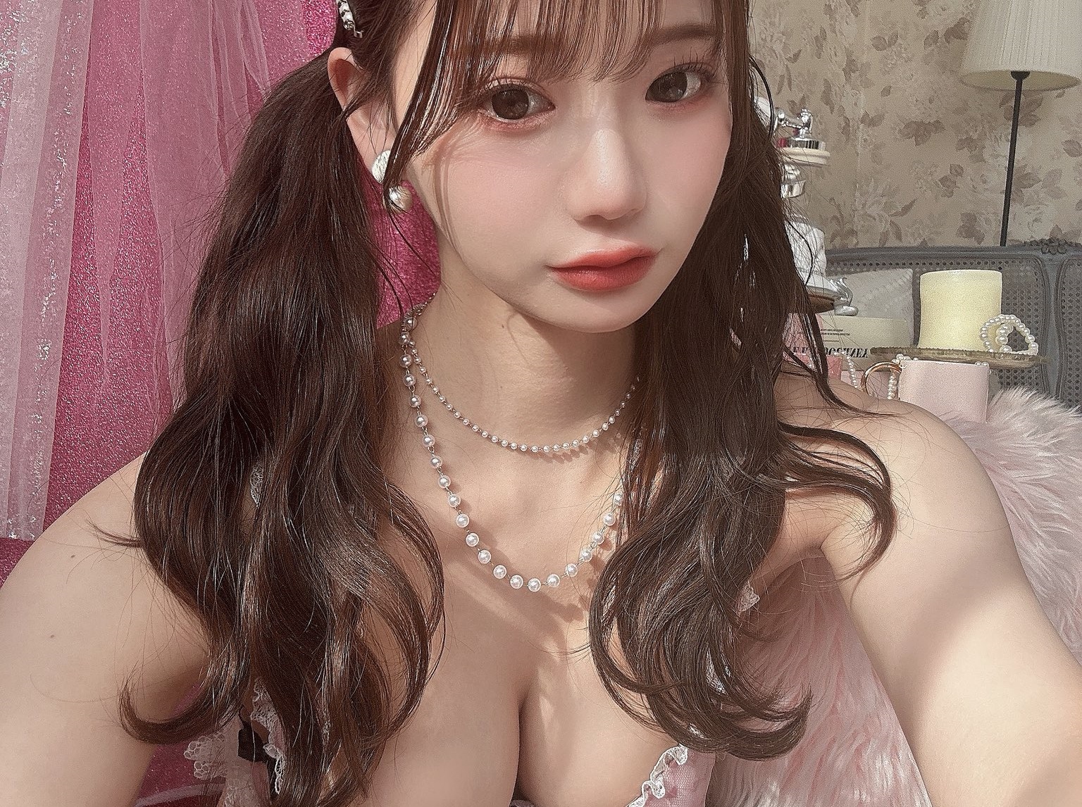 【画像】NMB48和田海佑(28歳)さん、Xにエロすぎ自撮りを投稿しBAN寸前wwwwwwww