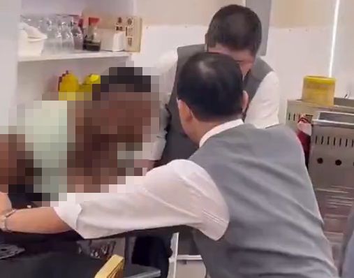 【動画】ヒャッハーな特攻野郎Aチームみたいなまんさん中国人相手に暴れる