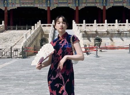 【画像】のん(能年玲奈、安い服を着るだけで美少女になってしまう