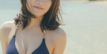 元乃木坂46・秋元真夏、最新のえちえち水着姿が最高過ぎた！スタイル良いなぁｗｗｗ　（エロGIF動画）