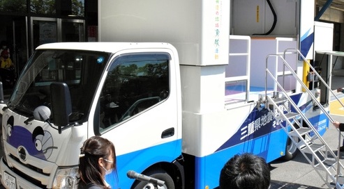 【ムホ報】地震体験車、エロすぎるwwwwwwwwwwwwwww