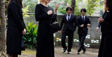 金髪喪服ギャルのAVが売れているらしい