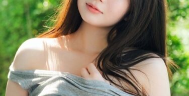 元SKE48江籠裕奈、ノーブラで下乳を限界露出してしまうｗｗｗ 　エロGIF動画あり