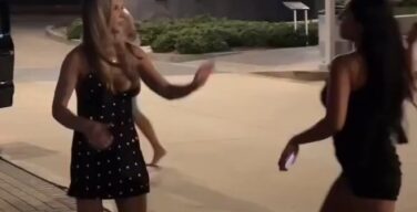 【動画】テキサス州の1軍女子、大乱闘でおっぱいポロリｗｗｗ