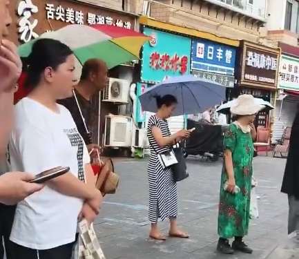 【動画】めんどくさそうな女子が見つかる