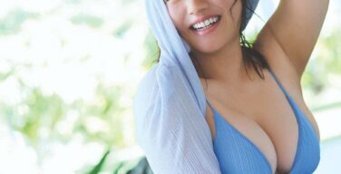 【画像】磯山さやかさん(41)未だにビキニを着てしまう