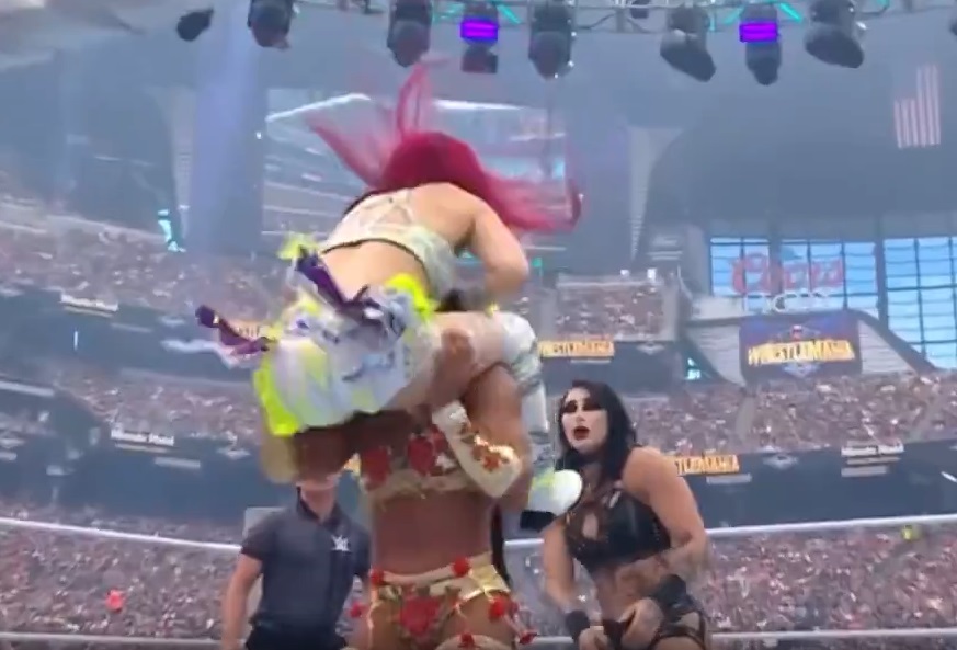 【動画】最近のアメリカ人が熱狂している女子プロレスがこちら
