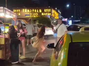 【動画】女さん、ケツで男を殴る蹴るwwwwwwケツwwwwwwwwww