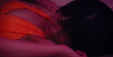 元SKE48北野瑠華さん、主演ドラマでここまで脱がされる！深夜ドラマとはいえこれはｗｗｗ（エロGIF動画）