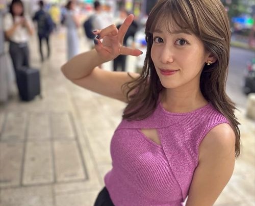 元NHK中川安奈アナ、初グラビアで遂に巨乳披露か！解禁された写真がエッチ過ぎるｗｗｗ（エロGIF動画）