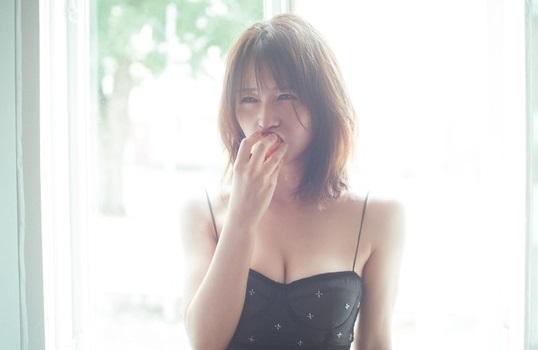 【動画】長濱ねるさん乳を放り出してシコらせにきてしまう