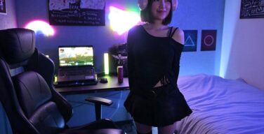 AVデビューするプロゲーマーさん、ドスケベボディだったｗ