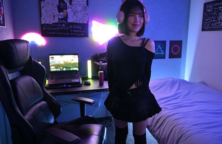 AVデビューするプロゲーマーさん、ドスケベボディだったｗ