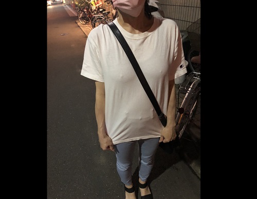 【個人撮影】言われた通りノーブラで来ました…セ●クスしたすぎて言いなりになる若妻さんと