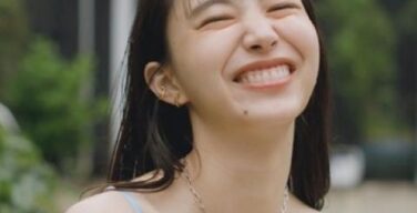 井桁弘恵さん、ちっぱいなのに何故かそそられてしまう・・（GIF動画）