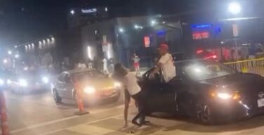 【動画】まんさん、アラジンのジーニーみたいな男にボコボコにされる