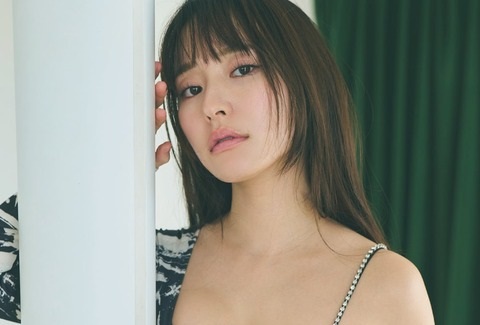 高崎かなみ、写真集がエロい！ほぼヌード限界ギリギリおっぱい、最高だわｗｗｗ