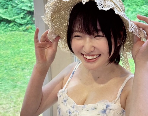 【無修正流出】11月に美少女メーカーからデビュー、ぷにかわ美少女「春野くるみ」のマ●コが高画質で丸見えに！