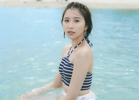 ももクロ・玉井詩織、写真集の水着おっぱいがエロい！セクシーグラビア最高ｗｗ