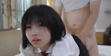 【個人撮影】これはアカンやつか…？即消された制服を着た美少女とのセ●クス映像がヤバすぎた
