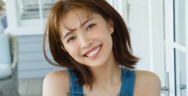 【悲報】伝説のグラドル寺本莉緒、5年で乳が垂れる