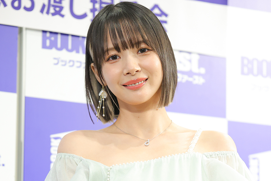 岡田紗佳さん（顔100、性格100、身長100、乳100、麻雀100）という完璧超人
