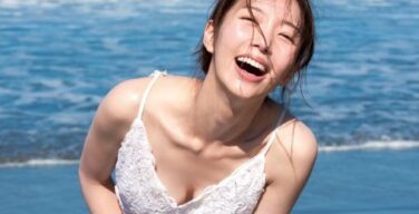 刈川くるみ、写真集がエロい！女子アナ、谷間おっぱいが最高だわｗｗ