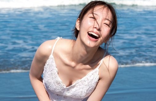 刈川くるみ、写真集がエロい！女子アナ、谷間おっぱいが最高だわｗｗ